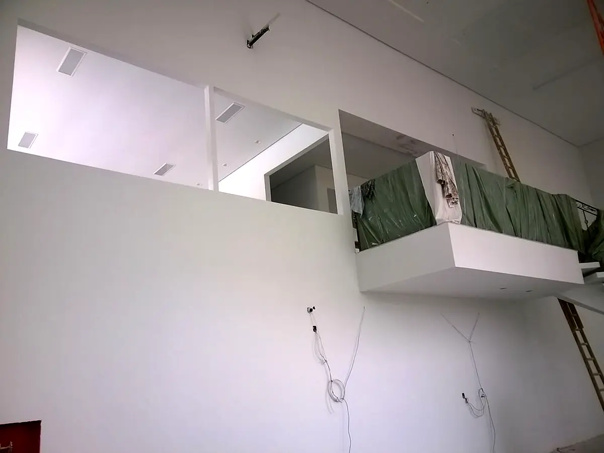 Ambiente comercial com divisórias em drywall