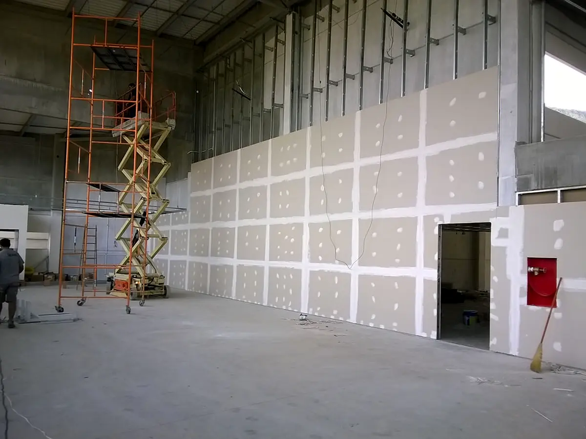 Divisórias em drywall para organização de ambientes internos